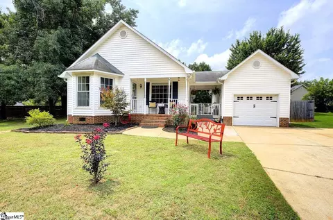 9 Fieldcrest Ct, Simpsonville, SC 29681