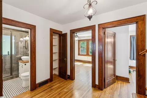 Entry Way - 321 S Pine St, Walhalla, SC 29691 photo 1 of 3