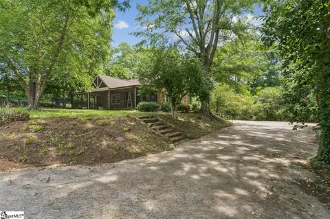 Exterior - 321 S Pine St, Walhalla, SC 29691 photo 2 of 2
