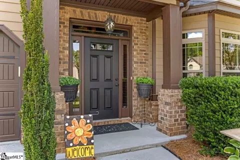 144 River Valley Ln, Greenville, SC 29605