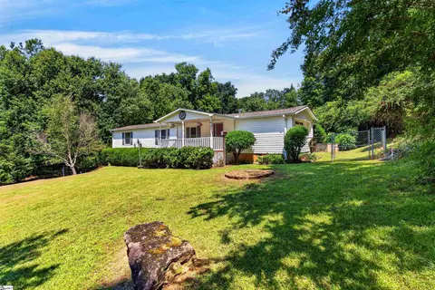 538 Old Hunts Bridge Rd, Greenville, SC 29617