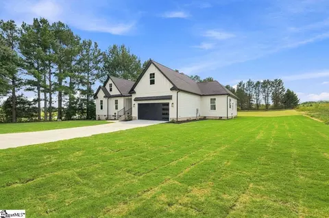 48 Lester Rd, Williamston, SC 29697 photo 4
