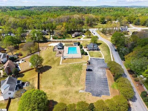 View/Area - 8 River Way Dr, Greer, SC 29651 photo 2 of 4