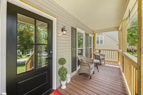 Exterior - 8 River Way Dr, Greer, SC 29651 photo 4 of 9