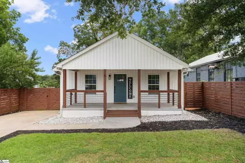 6 Heatherly Dr, Greenville, SC 29611