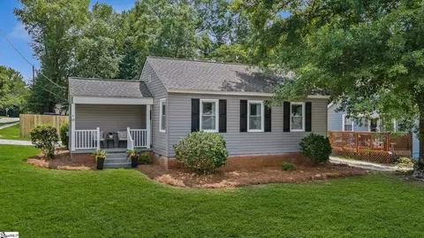 101 Deoyley Ave, Greenville, SC 29605