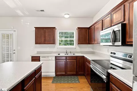 Kitchen - 154 Spring Crossing Cir, Greer, SC 29650 photo 3 of 4