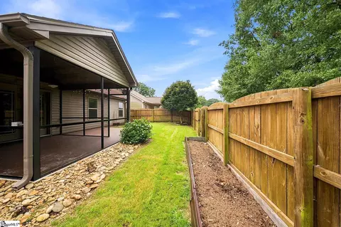 Exterior - 560 Semillon Ln, Moore, SC 29369 photo 4 of 10