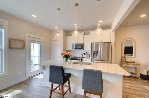 155 Shallons Dr, Greenville, SC 29609