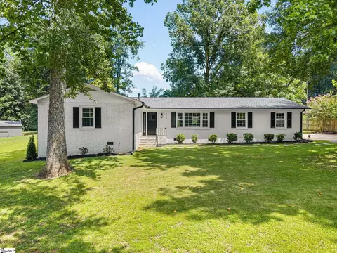 215 Bondale Dr, Spartanburg, SC 29303