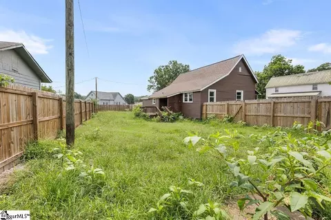 Exterior - 6 Lyman St, Pelzer, SC 29669 photo 2 of 4