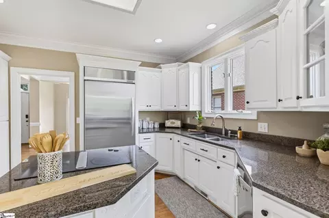 Kitchen - 210 Steadman Way, Greer, SC 29650 photo 4 of 6