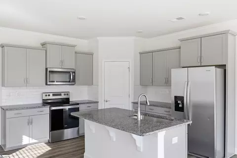 Kitchen - 15 Planters Pl, Greer, SC 29650 photo 2 of 2