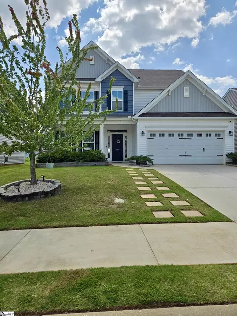 717 Pollyanna Dr, Greenville, SC 29605