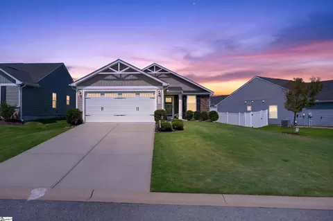 2231 Hemming Way, Boiling Springs, SC 29316