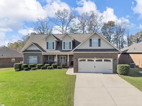 421 Slate Dr, Boiling Springs, SC 29316