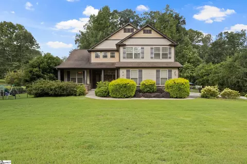 207 Beechwood Dr, Greer, SC 29651