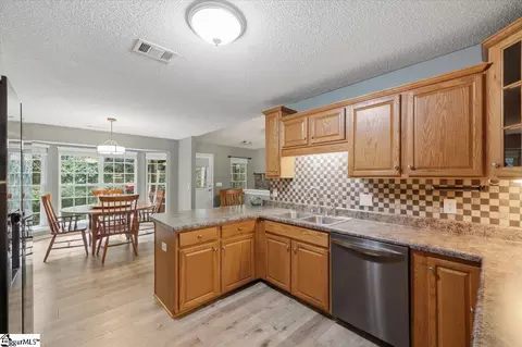 Kitchen - 340 Camperdown Ct, Easley, SC 29642 photo 4 of 4