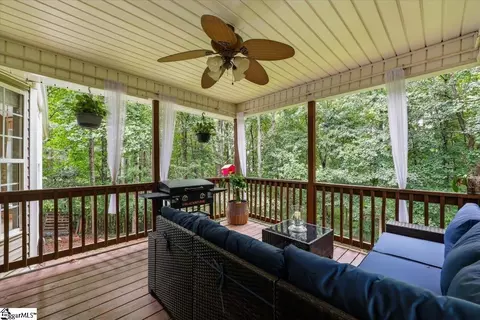 Exterior - 340 Camperdown Ct, Easley, SC 29642 photo 3 of 10