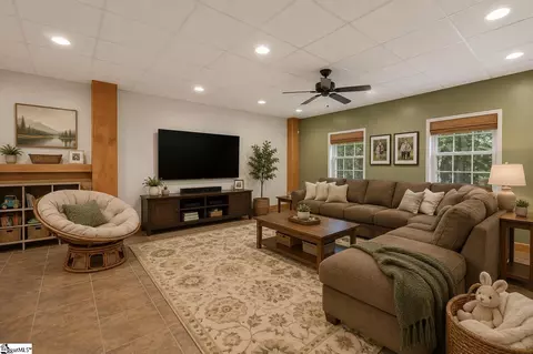 Living - 340 Camperdown Ct, Easley, SC 29642 photo 4 of 4