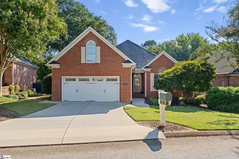 111 Bouchillion Dr, Greenville, SC 29615