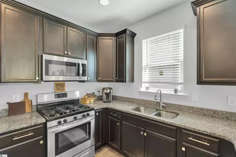 Kitchen - 122 River Trace Loop, Simpsonville, SC 29680 photo 2 of 2