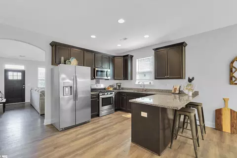 Kitchen - 122 River Trace Loop, Simpsonville, SC 29680 photo 1 of 2
