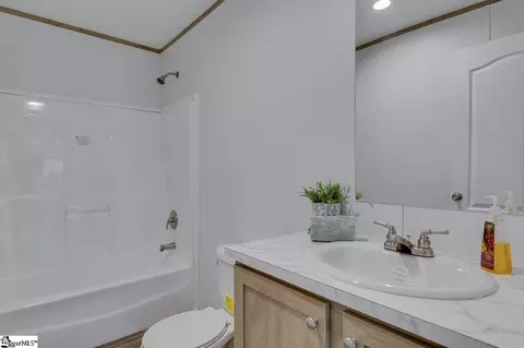 101 Garnet Ln, Easley, SC 29640 photo 16
