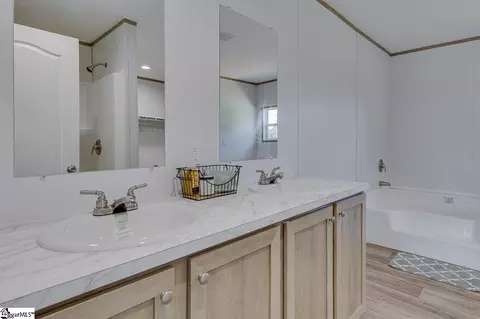 101 Garnet Ln, Easley, SC 29640 photo 20