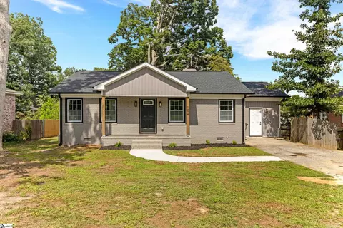 102 Artillery Rd, Taylors, SC 29687