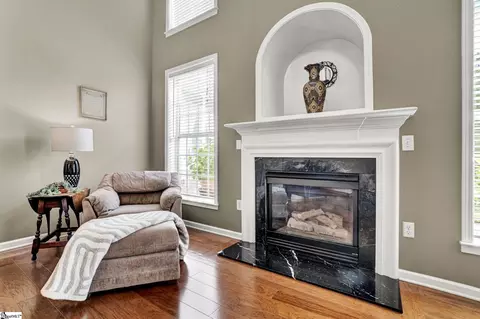 Living - 4 Collier Ln, Greer, SC 29650 photo 3 of 3