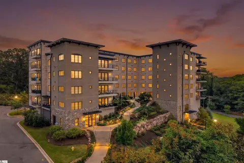 95 Doctor David C Francis St UNIT 502, Greenville, SC 29601