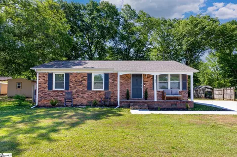 Exterior - 105 G St, Williamston, SC 29697 photo 2 of 10