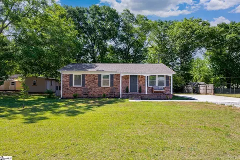 Exterior - 105 G St, Williamston, SC 29697 photo 3 of 10