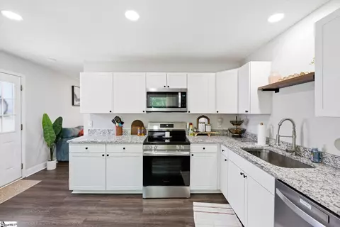 Kitchen - 105 G St, Williamston, SC 29697 photo 3 of 4