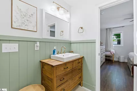 Bath - 105 G St, Williamston, SC 29697 photo 1 of 3