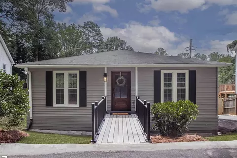 114 Brookview Cir, Greenville, SC 29605