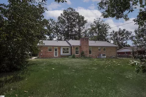 Exterior - 120 Pineview Dr, Easley, SC 29642 photo 4 of 4