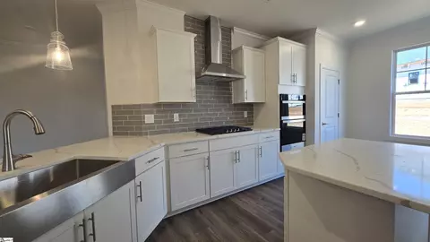 Kitchen - 133 Shale Dr, Central, SC 29630 photo 2 of 2