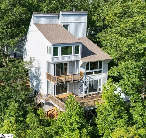 14 Persimmon Ln, Greenville, SC 29609