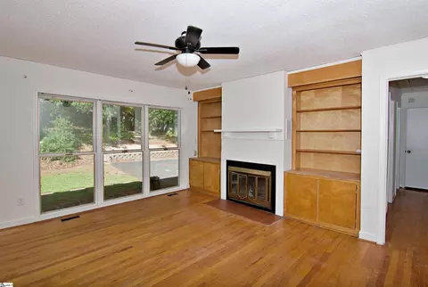 Living - 102 Broad St, Clemson, SC 29631 photo 1 of 3