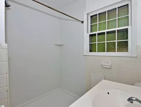 Bath - 102 Broad St, Clemson, SC 29631 photo 4 of 5