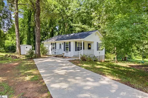 131 Mill St, Travelers Rest, SC 29690