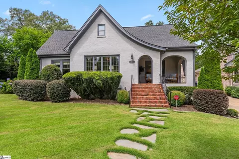102 Fairview Ave, Greenville, SC 29601