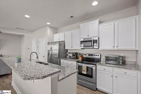 Kitchen - 113 Mcfarlin St, Easley, SC 29640 photo 1 of 3