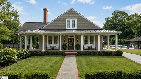 24 Highland Dr, Greenville, SC 29605