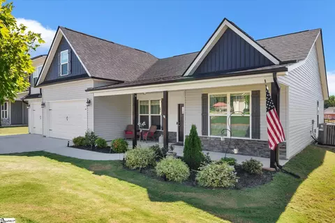 203 Legacy Ln, Pickens, SC 29671