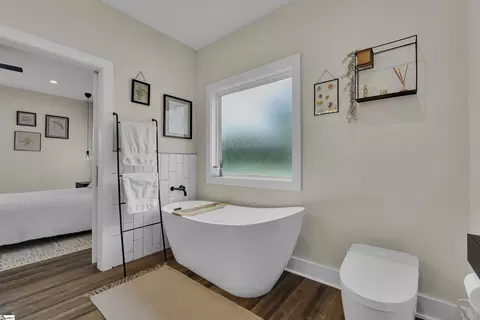 Bath - 1817 Welcome Rd, Williamston, SC 29697 photo 2 of 3