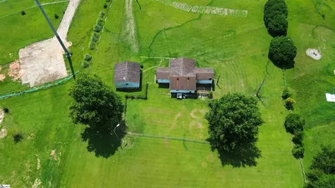 891 Charlottes Rd, Clinton, SC 29325 photo 3