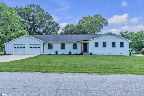 17 Beaufort St, Greenville, SC 29615